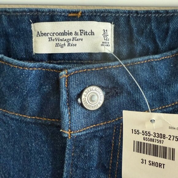 Abercrombie & Fitch NWT Curve Love High Rise Vintage Flare Denim Jeans 31/12S - Picture 3 of 4